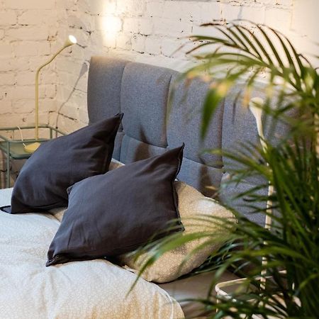 Sympatyczne Studio Z Palma Areka / A Nice Studio With Areka Palm Tree وودج المظهر الخارجي الصورة