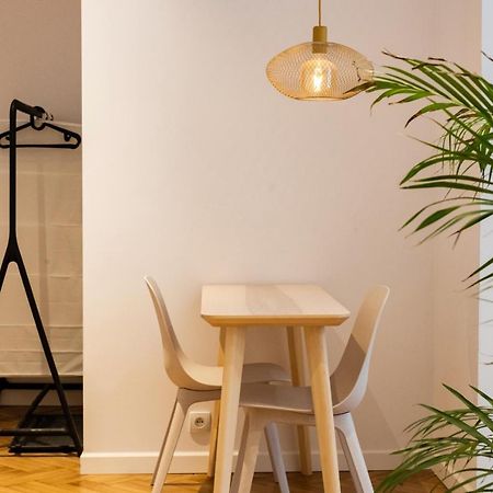 Sympatyczne Studio Z Palma Areka / A Nice Studio With Areka Palm Tree وودج المظهر الخارجي الصورة