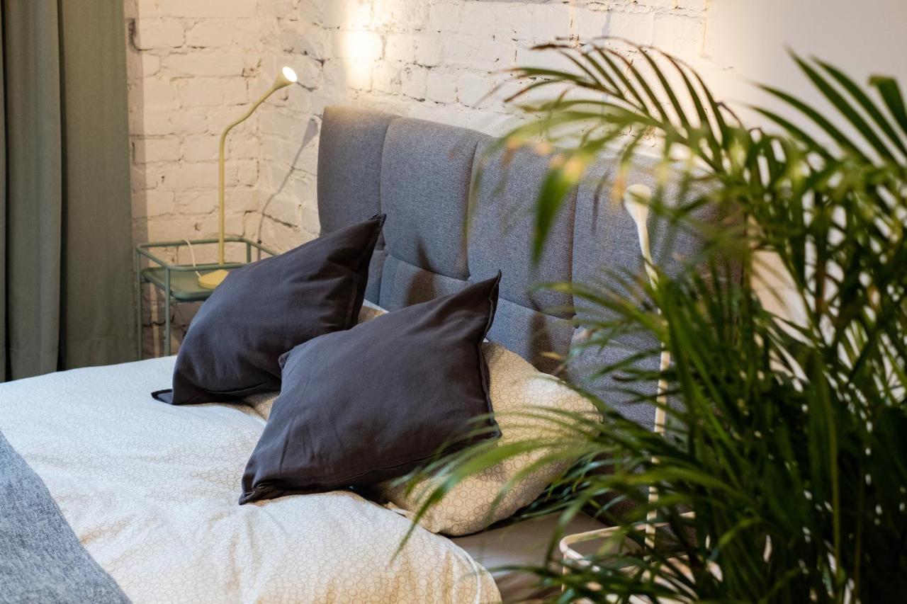 Sympatyczne Studio Z Palma Areka / A Nice Studio With Areka Palm Tree وودج المظهر الخارجي الصورة