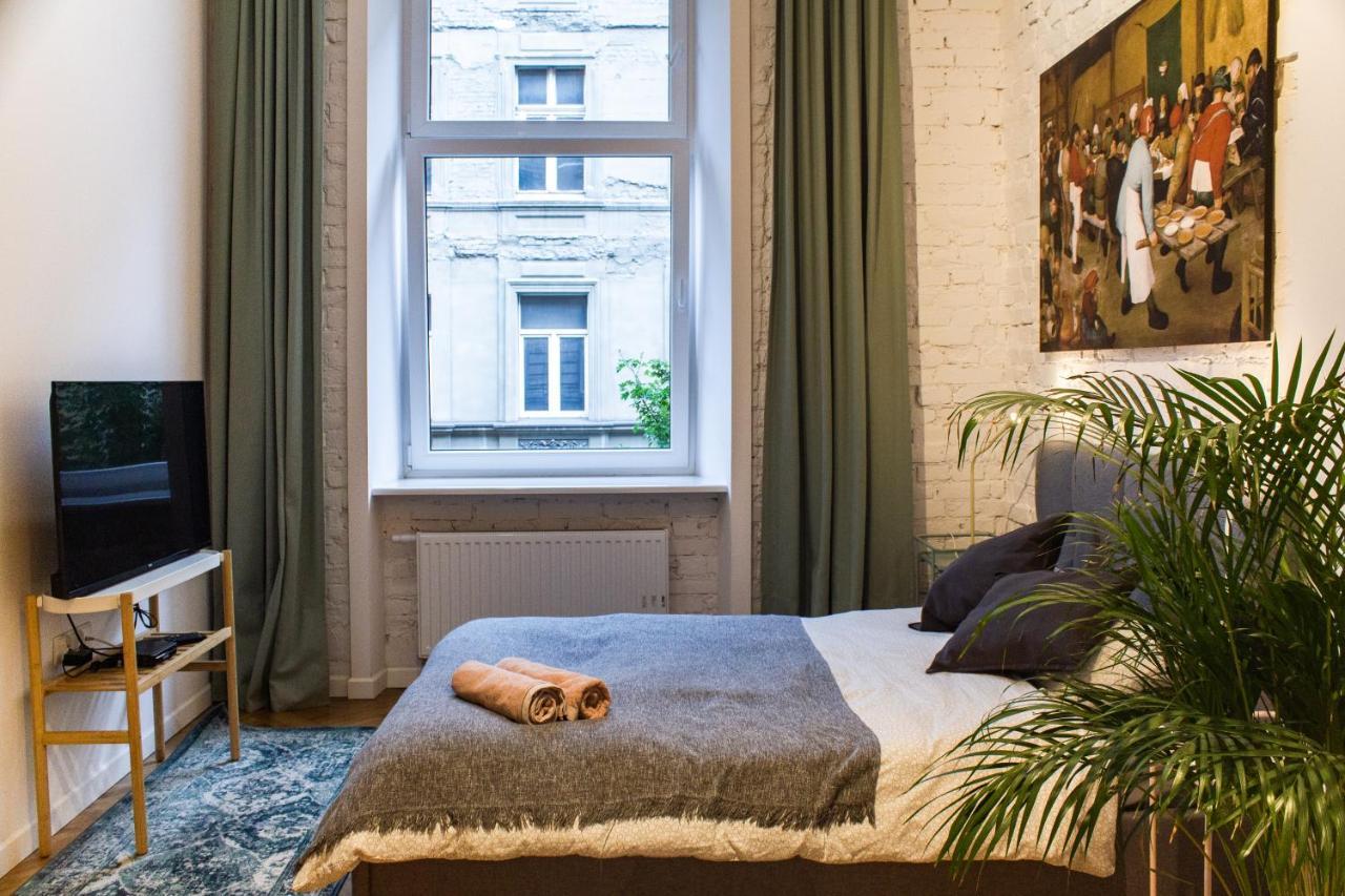 Sympatyczne Studio Z Palma Areka / A Nice Studio With Areka Palm Tree وودج المظهر الخارجي الصورة