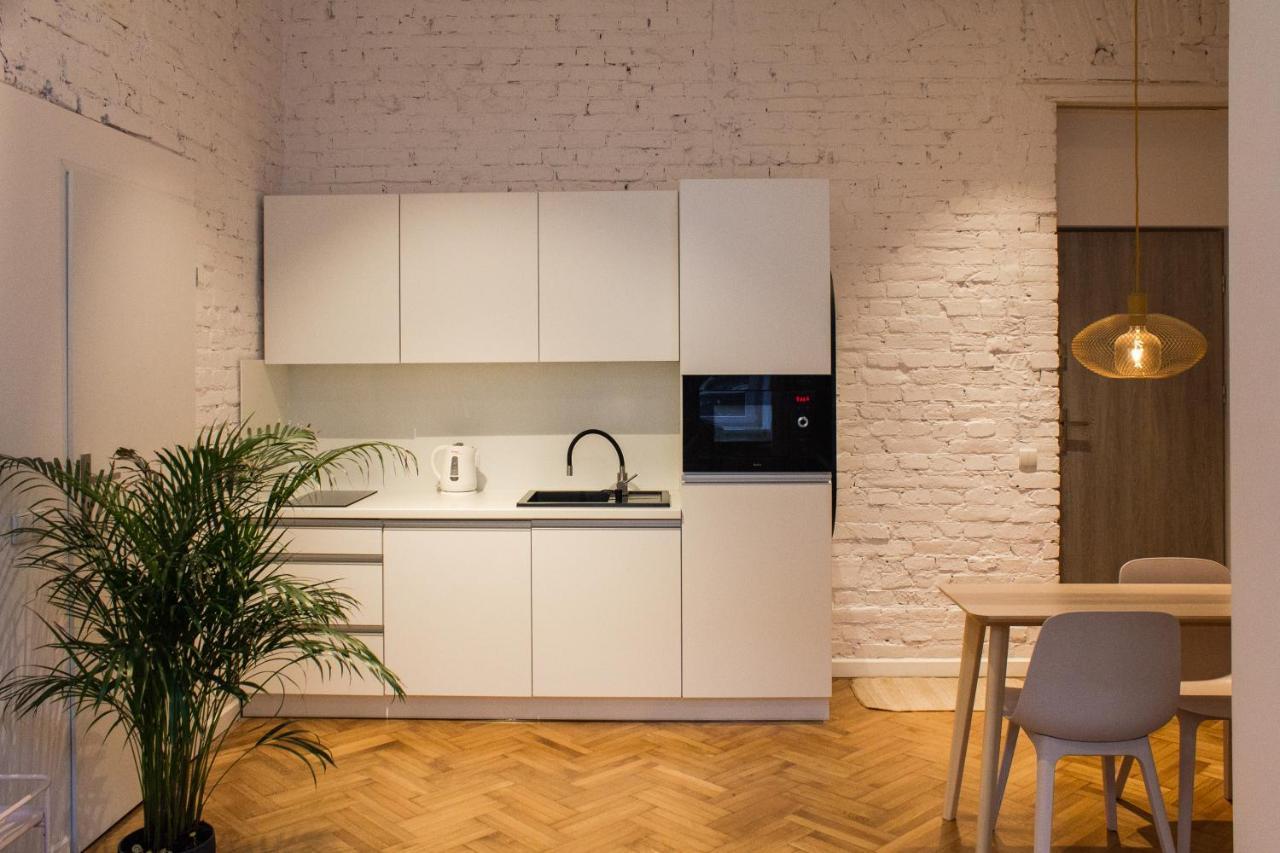 Sympatyczne Studio Z Palma Areka / A Nice Studio With Areka Palm Tree وودج المظهر الخارجي الصورة