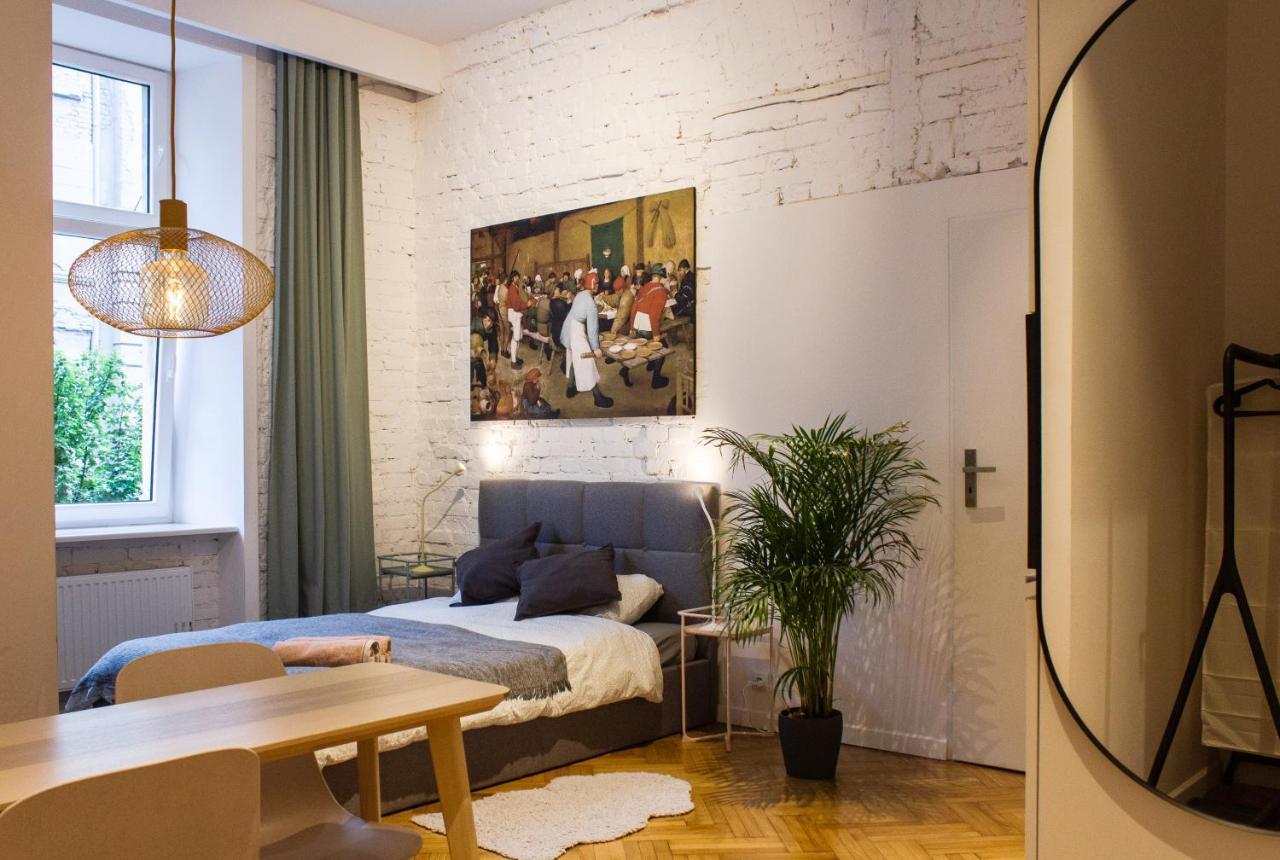 Sympatyczne Studio Z Palma Areka / A Nice Studio With Areka Palm Tree وودج المظهر الخارجي الصورة